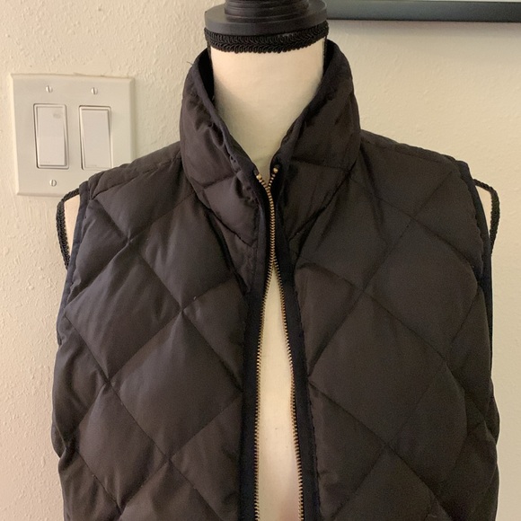 J. CREW Quilted Down Excursion Vest size M - Picture 7 of 11